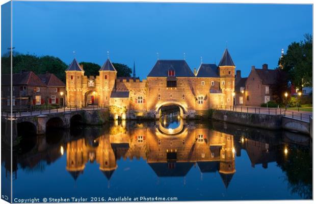 Dusk at the Koppelfoort Canvas Print by Stephen Taylor