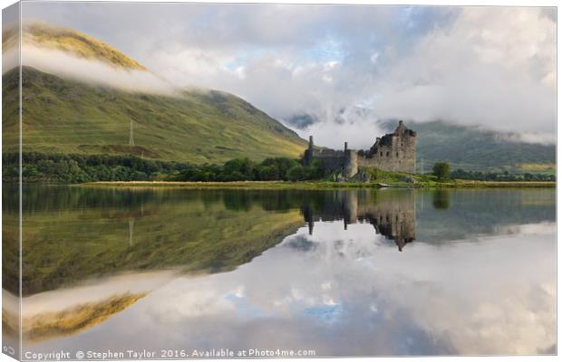 First light at Kilchurn Castle Canvas Print by Stephen Taylor