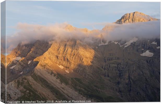 Sunset at Gavarnie Canvas Print by Stephen Taylor