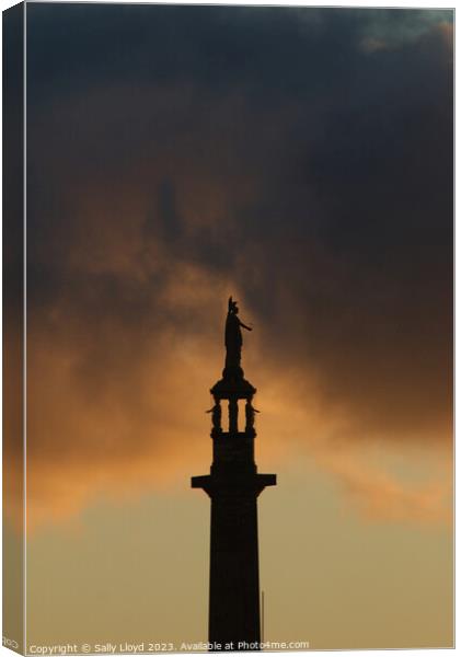 Sunset at the Britannia Lord Nelson Monument in Great Yarmouth Norfolk Canvas Print by Sally Lloyd