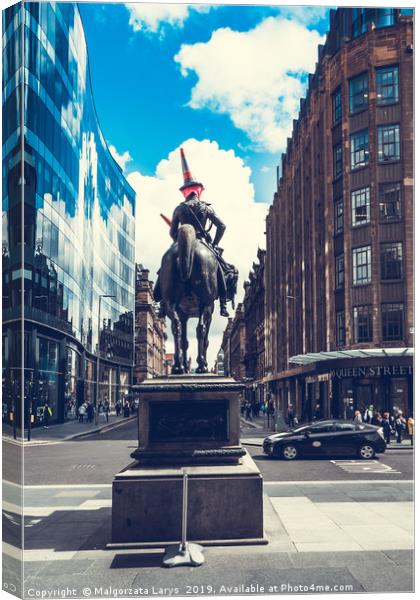 Statue of Duke of Wellington riding a horse, weari Canvas Print by Malgorzata Larys