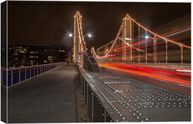 Chelsea bridge at night  Canvas Print by mike cooper