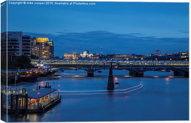 Millenium to Bankside  Canvas Print by mike cooper