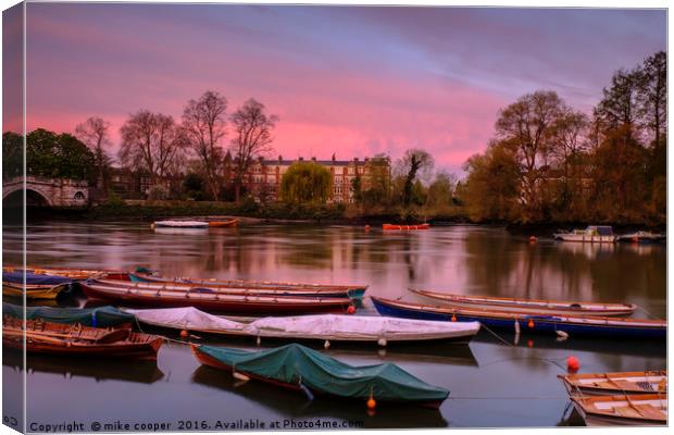 red sky over Richmond Canvas Print by mike cooper