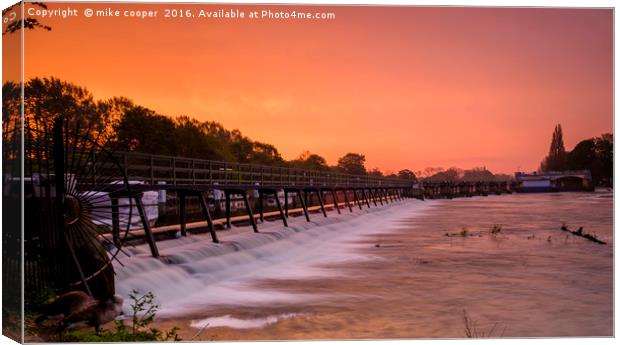 sun up on the weir Canvas Print by mike cooper