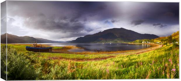 Loch Duich Canvas Print by Alan Simpson