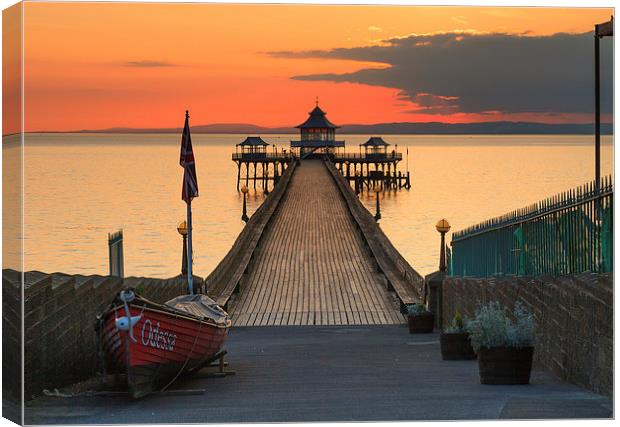 Towards Clevedon Pier Canvas Print by Andrew Ray