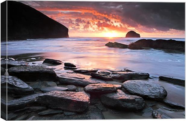 Setting Sun Trebarwith Strand Canvas Print by Andrew Ray