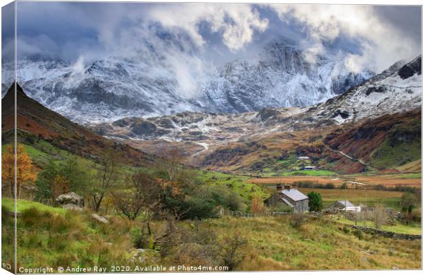 Farm in Nant Ffrancon Valley Canvas Print by Andrew Ray
