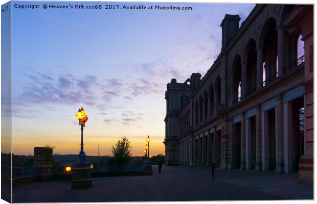Alexandra palace London sunset in the autumn 2017 Canvas Print by Heaven's Gift xxx68