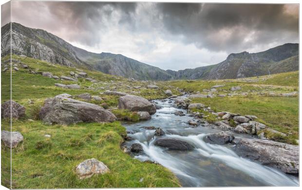 Devil's Kitchen Snowdonia Canvas Print by Jonathon barnett