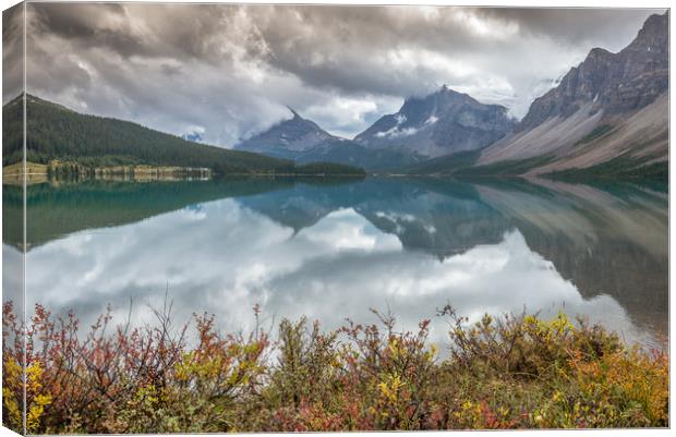 Autumn lake Canvas Print by Jonathon barnett