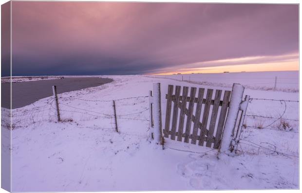 Sunset gate Canvas Print by Jonathon barnett