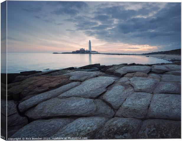 St Mary's Lighthouse Canvas Print by Rick Bowden