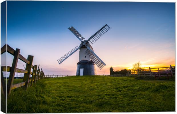 Wrawby Windmill sunset Canvas Print by Jason Thompson