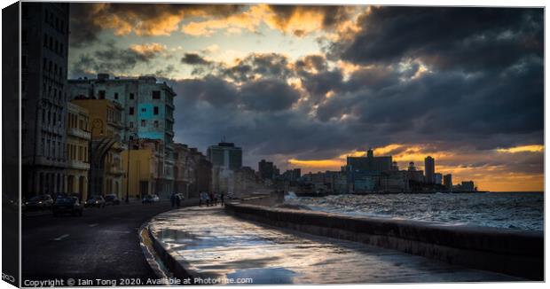 Malecon Sunset Canvas Print by Iain Tong