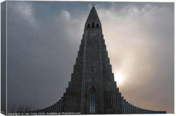 Hallgrímskirkja  Canvas Print by Iain Tong