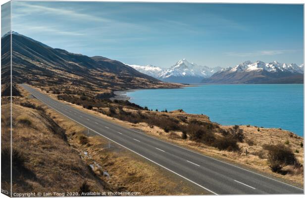 Road to Mt.Cook Canvas Print by Iain Tong