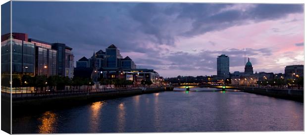  Looking across theLiffey. Canvas Print by Alan Whyte