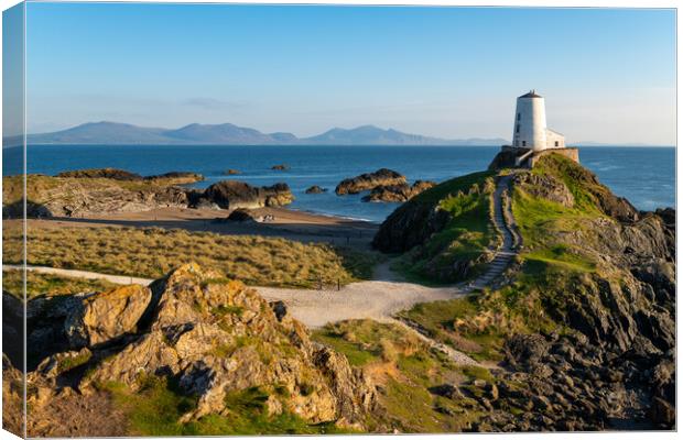 Twr Mawr lighthouse, Ynys Llanddwyn, Wales Canvas Print by Andrew Kearton