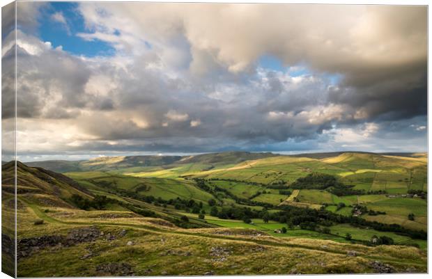Moody clouds over High Peak hills Canvas Print by Andrew Kearton