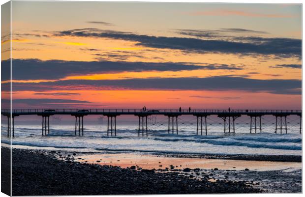 Dusk at Saltburn-by-the-sea Canvas Print by Andrew Kearton