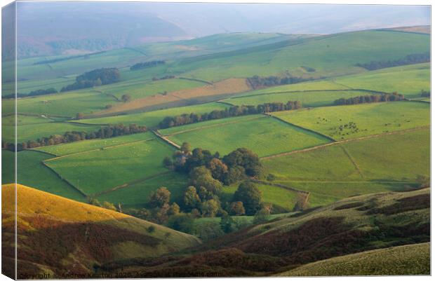 Hillside in the English countryside in autumn Canvas Print by Andrew Kearton