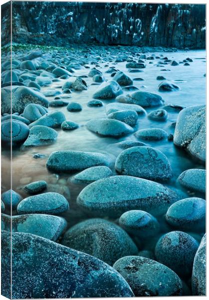 Rising tide at Cullernose point, Northumberland Canvas Print by Andrew Kearton