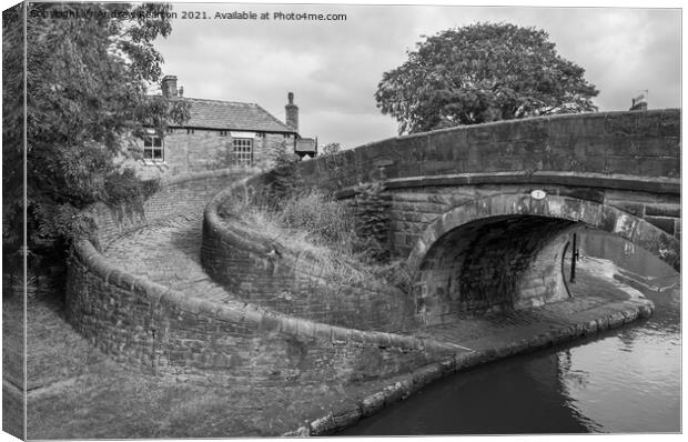 Macclesfield canal at Marple, Stockport, England Canvas Print by Andrew Kearton