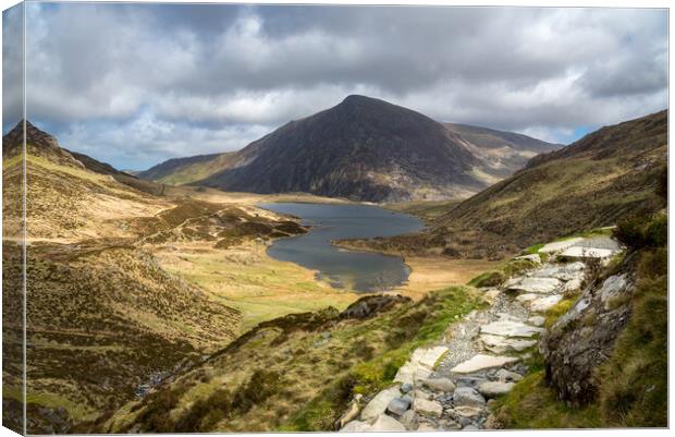 Cwm Idwal, Snowdonia, North Wales Canvas Print by Andrew Kearton