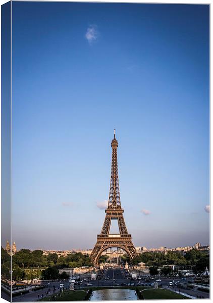  Eiffel Tower, Paris Canvas Print by Darren Carter