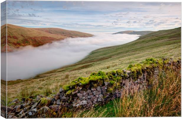 Devil's Elbow, Brecon Beacons, Wales Canvas Print by Jonathan Smith