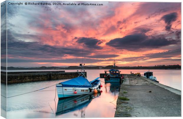 Sunset at Beadnel harbour Canvas Print by Richard Burdon