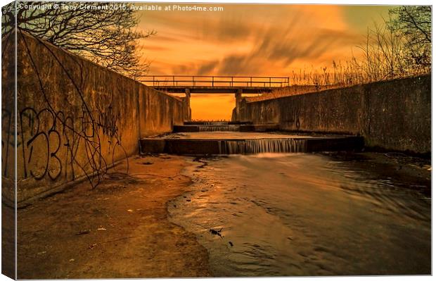  Weir Sunset Canvas Print by Tony Clement