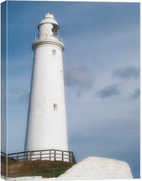 St Marys Lighthouse Canvas Print by Glen Allen