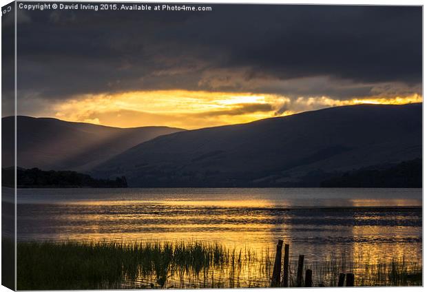  Crepuscular rays over Loch Tay Canvas Print by David Irving