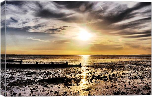  Whitstable Bay Sunset Canvas Print by pristine_ images