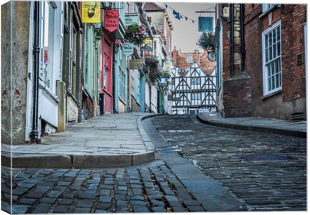  Lincoln, Steep Hill, early morning Canvas Print by Andrew Scott