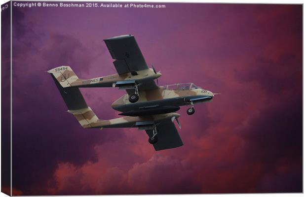 Bronco in purple sky Canvas Print by Benno Boschman