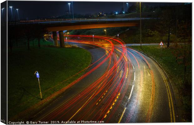 Leeds Curve Canvas Print by Gary Turner