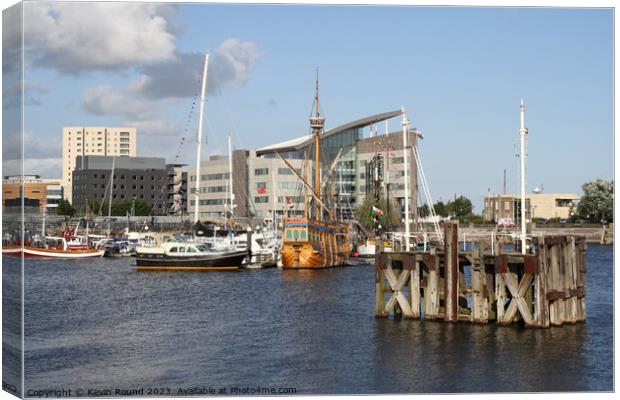 Cardiff Bay Scene 1 Canvas Print by Kevin Round