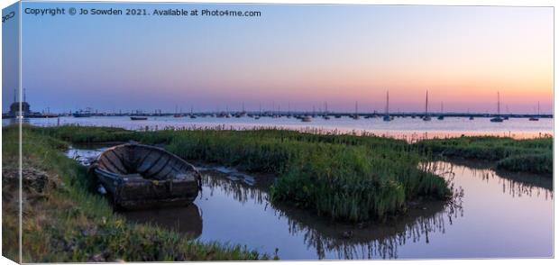 Sunset at Mersea island Canvas Print by Jo Sowden