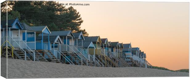 Wells Beach Huts (4) Canvas Print by Jo Sowden