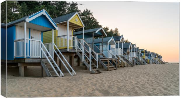 Wells Beach Huts (7) Canvas Print by Jo Sowden