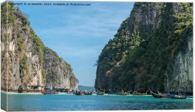 Pileh Bay, Phi Phi Island, Thailand Canvas Print by Jo Sowden