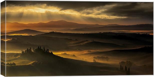 Tuscan Dawn Canvas Print by Giovanni Giannandrea