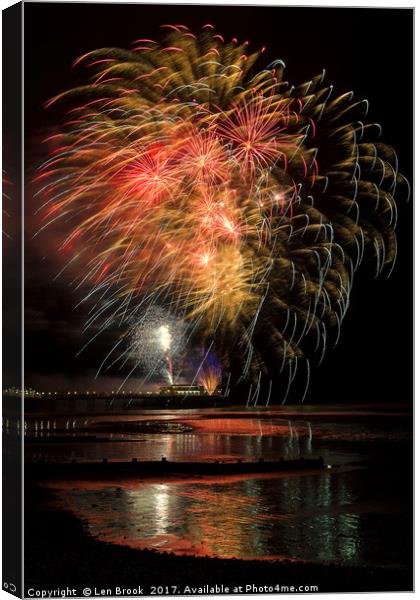 Worthing Fireworks 2017 Canvas Print by Len Brook