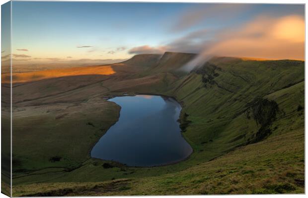 Llyn Y Fan Fach during sunset Canvas Print by Sandra Kepkowska