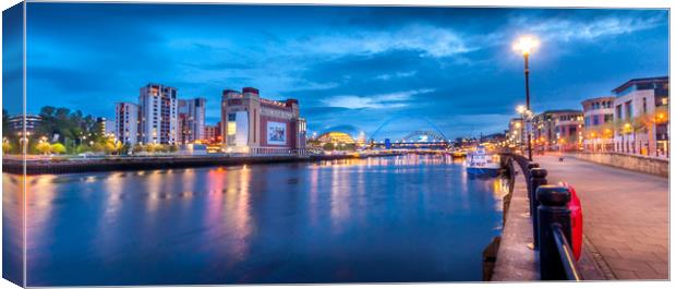 Night in the City........... Canvas Print by Naylor's Photography