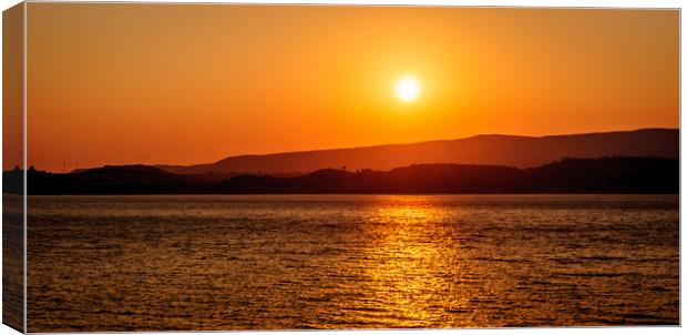 Sunset    Canvas Print by Naylor's Photography